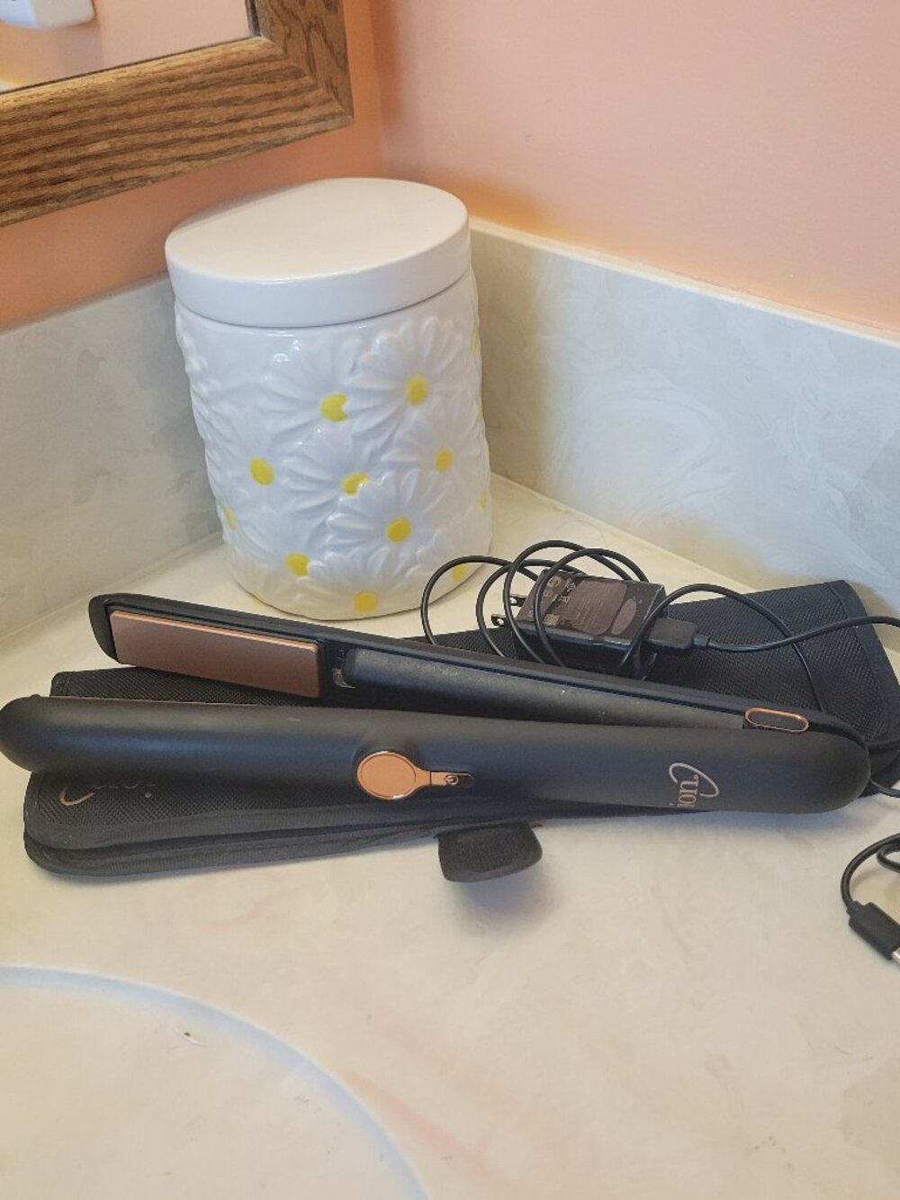 Ion Luxe Cordless Flat Iron 1" Ceramic plates